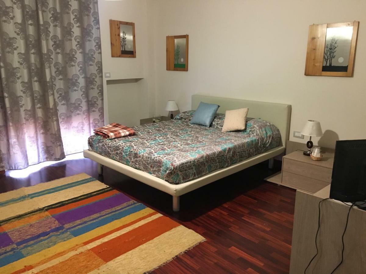 Gioviale Rooms Portici Buitenkant foto